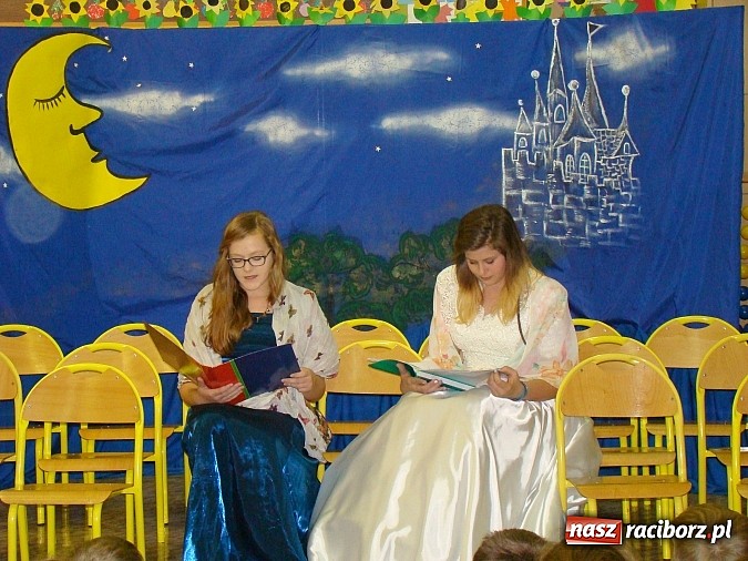 Zdjęcie w galerii na portalu naszraciborz.pl: Uczniowie z Nędzy pojadą się promować do Warszawy wiadomości z regionu