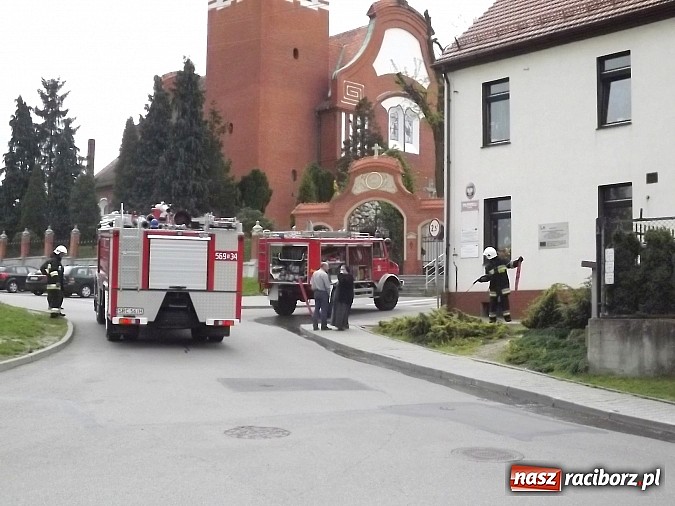 Zdjęcie w galerii na portalu naszraciborz.pl: Kolejne ćwiczenia jednostek OSP - tym razem fikcyjnie paliła się szkoła w Brzeziu wiadomości z regionu