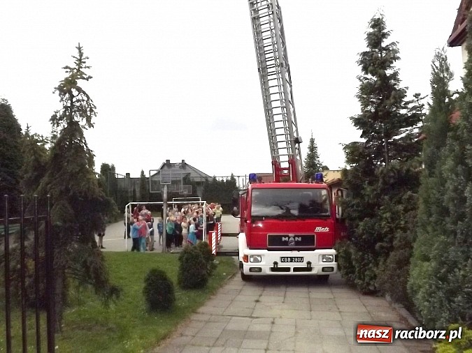 Zdjęcie w galerii na portalu naszraciborz.pl: Kolejne ćwiczenia jednostek OSP - tym razem fikcyjnie paliła się szkoła w Brzeziu wiadomości z regionu