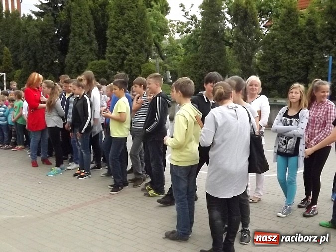 Zdjęcie w galerii na portalu naszraciborz.pl: Kolejne ćwiczenia jednostek OSP - tym razem fikcyjnie paliła się szkoła w Brzeziu wiadomości z regionu