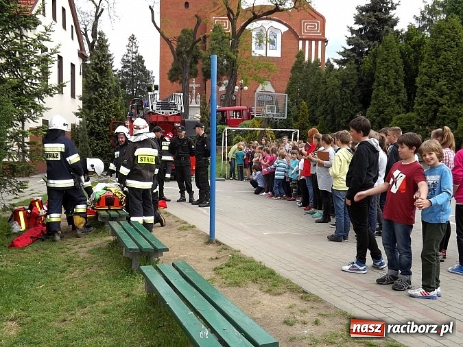 Zdjęcie w galerii na portalu naszraciborz.pl: Kolejne ćwiczenia jednostek OSP - tym razem fikcyjnie paliła się szkoła w Brzeziu wiadomości z regionu