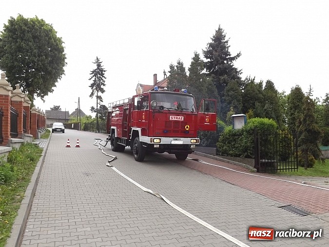 Zdjęcie w galerii na portalu naszraciborz.pl: Kolejne ćwiczenia jednostek OSP - tym razem fikcyjnie paliła się szkoła w Brzeziu wiadomości z regionu