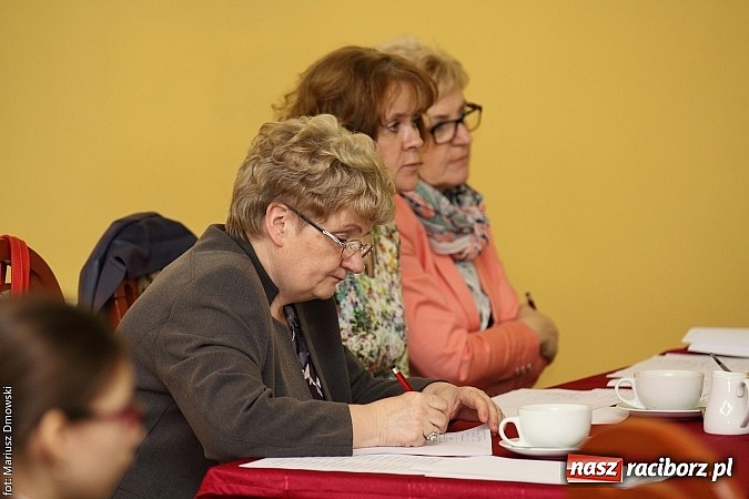 Zdjęcie w galerii na portalu naszraciborz.pl: Konkurs Recytacji w ramach Powiatowego Festiwalu Twórczości Artystycznej wiadomości z regionu