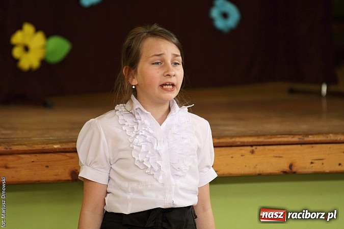 Zdjęcie w galerii na portalu naszraciborz.pl: Konkurs Recytacji w ramach Powiatowego Festiwalu Twórczości Artystycznej wiadomości z regionu