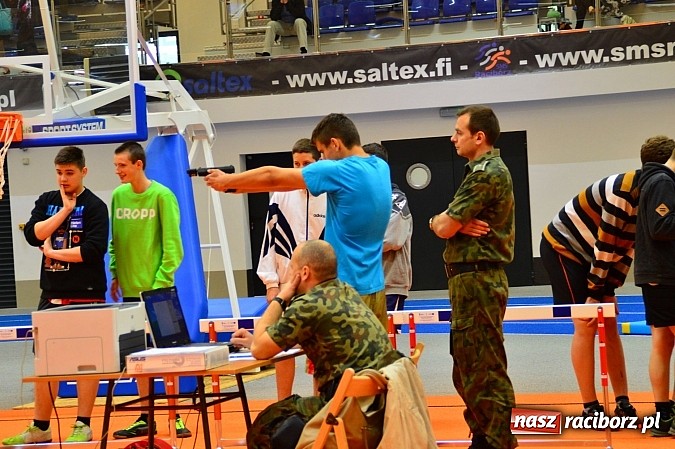 Zdjęcie w galerii na portalu naszraciborz.pl: Żołnierska przeprawa w raciborskim SMS wiadomości z regionu