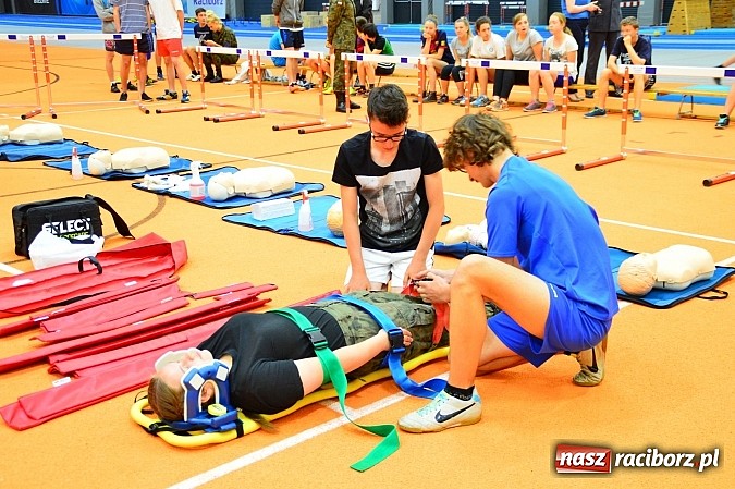 Zdjęcie w galerii na portalu naszraciborz.pl: Żołnierska przeprawa w raciborskim SMS wiadomości z regionu