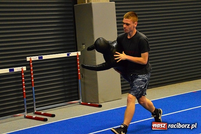 Zdjęcie w galerii na portalu naszraciborz.pl: Żołnierska przeprawa w raciborskim SMS wiadomości z regionu