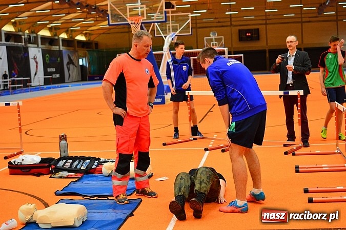 Zdjęcie w galerii na portalu naszraciborz.pl: Żołnierska przeprawa w raciborskim SMS wiadomości z regionu