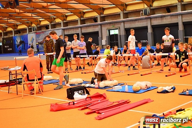 Zdjęcie w galerii na portalu naszraciborz.pl: Żołnierska przeprawa w raciborskim SMS wiadomości z regionu