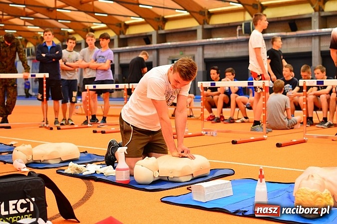 Zdjęcie w galerii na portalu naszraciborz.pl: Żołnierska przeprawa w raciborskim SMS wiadomości z regionu