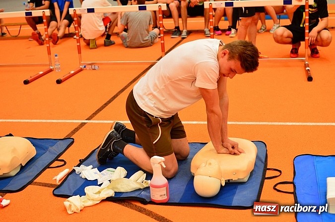 Zdjęcie w galerii na portalu naszraciborz.pl: Żołnierska przeprawa w raciborskim SMS wiadomości z regionu