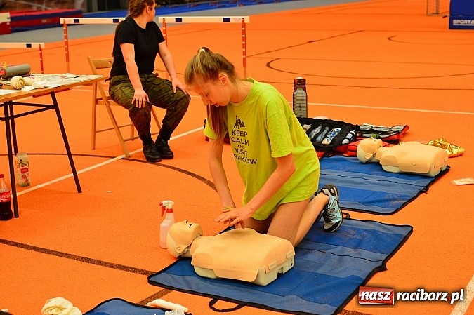 Zdjęcie w galerii na portalu naszraciborz.pl: Żołnierska przeprawa w raciborskim SMS wiadomości z regionu