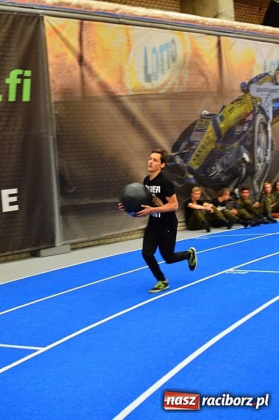 Zdjęcie w galerii na portalu naszraciborz.pl: Żołnierska przeprawa w raciborskim SMS wiadomości z regionu