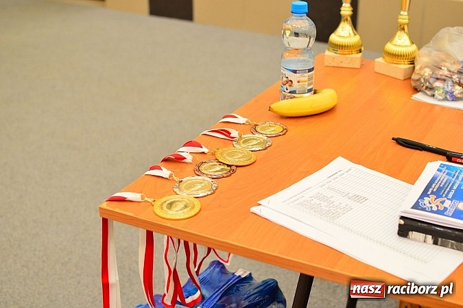 Zdjęcie w galerii na portalu naszraciborz.pl: Żołnierska przeprawa w raciborskim SMS wiadomości z regionu