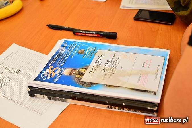 Zdjęcie w galerii na portalu naszraciborz.pl: Żołnierska przeprawa w raciborskim SMS wiadomości z regionu