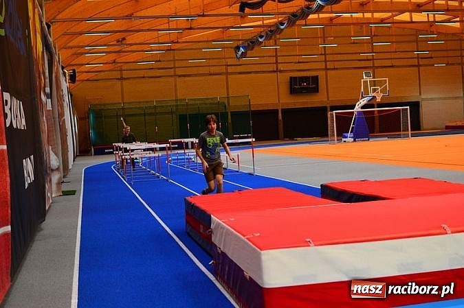 Zdjęcie w galerii na portalu naszraciborz.pl: Żołnierska przeprawa w raciborskim SMS wiadomości z regionu