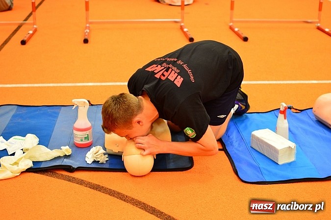 Zdjęcie w galerii na portalu naszraciborz.pl: Żołnierska przeprawa w raciborskim SMS wiadomości z regionu