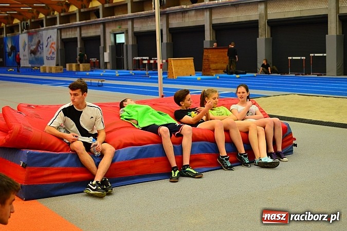 Zdjęcie w galerii na portalu naszraciborz.pl: Żołnierska przeprawa w raciborskim SMS wiadomości z regionu