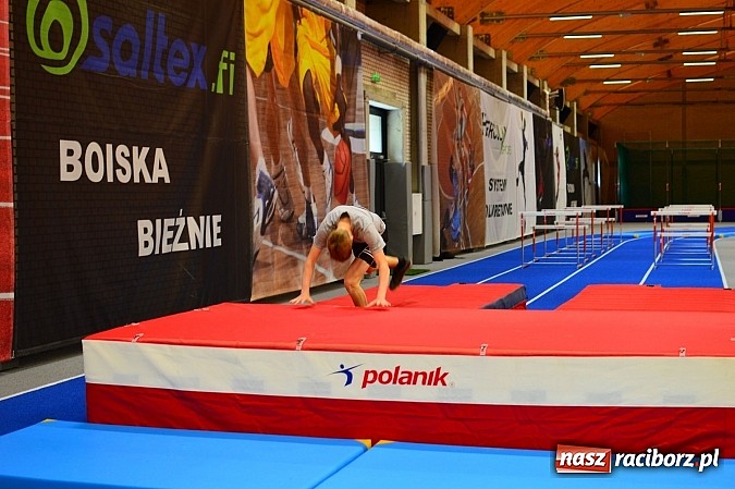 Zdjęcie w galerii na portalu naszraciborz.pl: Żołnierska przeprawa w raciborskim SMS wiadomości z regionu