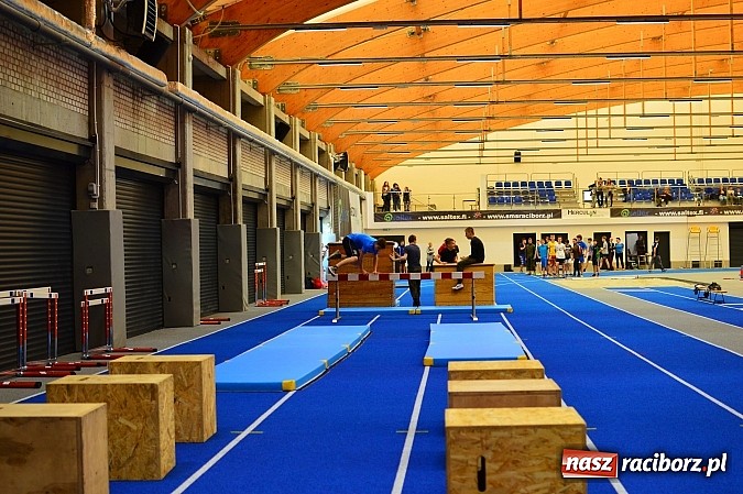 Zdjęcie w galerii na portalu naszraciborz.pl: Żołnierska przeprawa w raciborskim SMS wiadomości z regionu