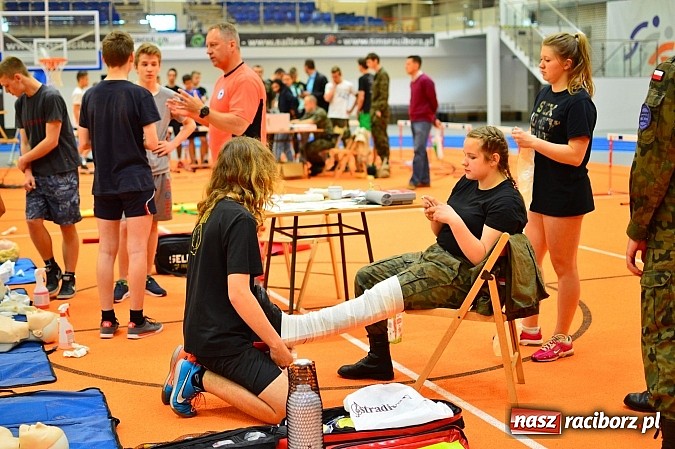 Zdjęcie w galerii na portalu naszraciborz.pl: Żołnierska przeprawa w raciborskim SMS wiadomości z regionu