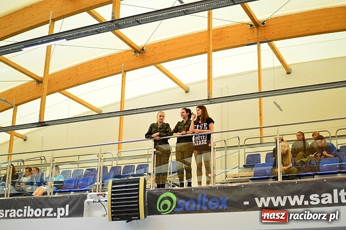 Zdjęcie w galerii na portalu naszraciborz.pl: Żołnierska przeprawa w raciborskim SMS wiadomości z regionu