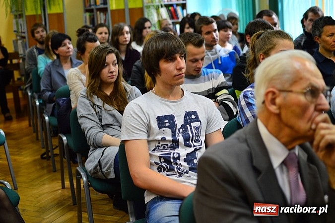 Zdjęcie w galerii na portalu naszraciborz.pl: Joanna Kapica-Curzytek w PWSZ wiadomości z regionu