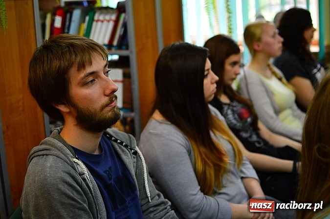 Zdjęcie w galerii na portalu naszraciborz.pl: Joanna Kapica-Curzytek w PWSZ wiadomości z regionu