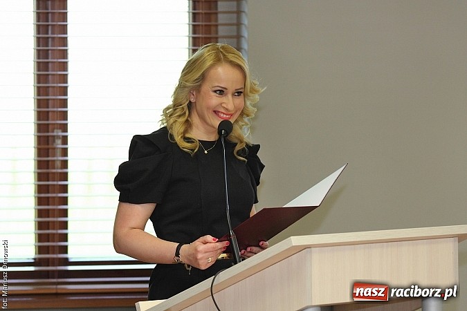 Zdjęcie w galerii na portalu naszraciborz.pl: Starosta znów jest radnym. Rada znów pracuje  wiadomości z regionu