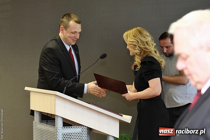 Zdjęcie w galerii na portalu naszraciborz.pl: Starosta znów jest radnym. Rada znów pracuje  wiadomości z regionu