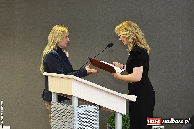 Zdjęcie w galerii na portalu naszraciborz.pl: Starosta znów jest radnym. Rada znów pracuje  wiadomości z regionu