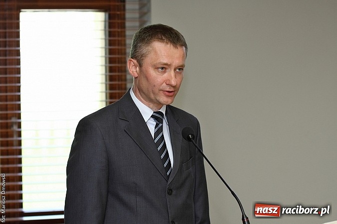 Zdjęcie w galerii na portalu naszraciborz.pl: Starosta znów jest radnym. Rada znów pracuje  wiadomości z regionu
