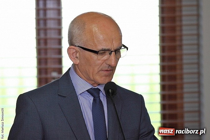 Zdjęcie w galerii na portalu naszraciborz.pl: Starosta znów jest radnym. Rada znów pracuje  wiadomości z regionu