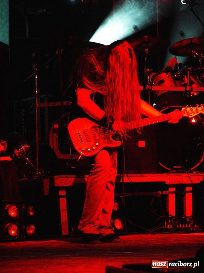 Zdjęcie w galerii na portalu naszraciborz.pl: ŁZY mimo deszczu uwiodły publiczność wiadomości z regionu