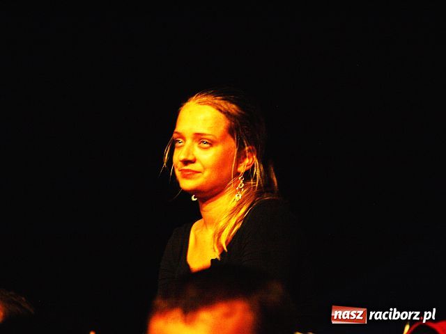 Zdjęcie w galerii na portalu naszraciborz.pl: ŁZY mimo deszczu uwiodły publiczność wiadomości z regionu