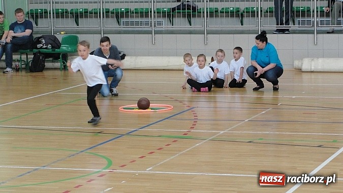 Zdjęcie w galerii na portalu naszraciborz.pl: Międzyszkolna spartakiada sześciolatków wiadomości z regionu