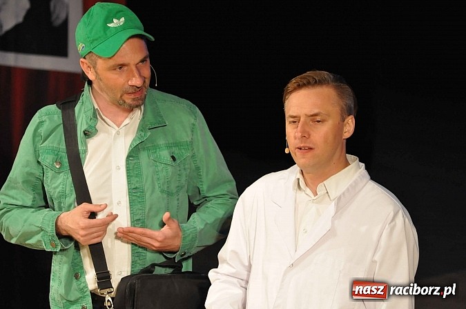 Zdjęcie w galerii na portalu naszraciborz.pl: 10/10, czyli Kabaret Młodych Panów na urodzinowej trasie w Raciborzu wiadomości z regionu