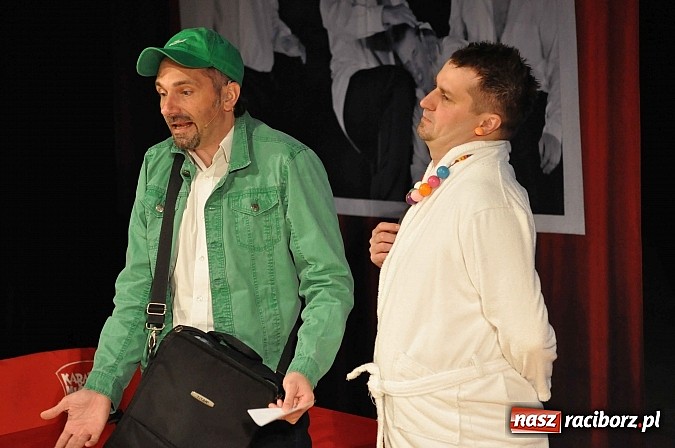 Zdjęcie w galerii na portalu naszraciborz.pl: 10/10, czyli Kabaret Młodych Panów na urodzinowej trasie w Raciborzu wiadomości z regionu