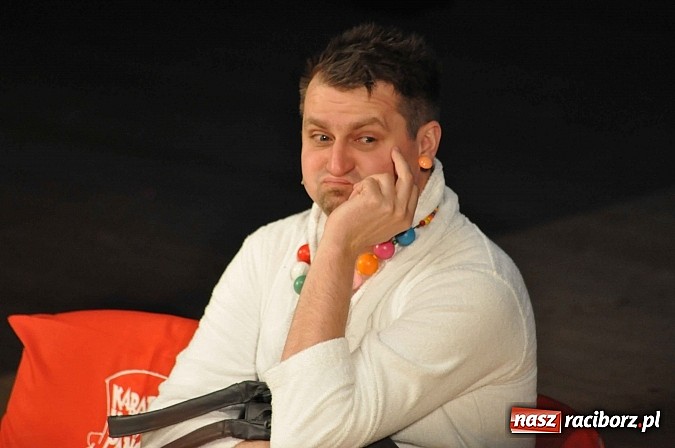 Zdjęcie w galerii na portalu naszraciborz.pl: 10/10, czyli Kabaret Młodych Panów na urodzinowej trasie w Raciborzu wiadomości z regionu