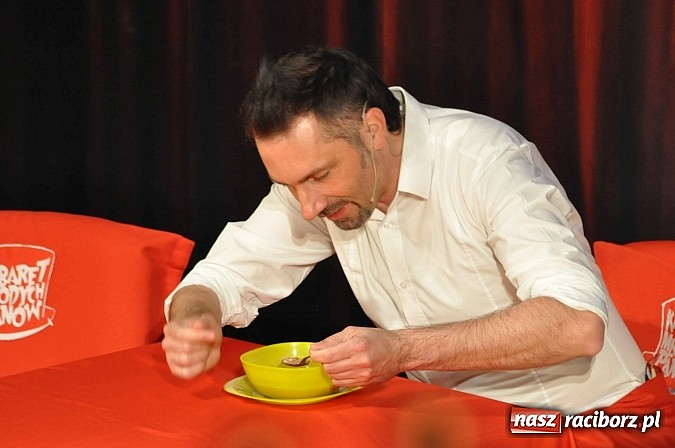 Zdjęcie w galerii na portalu naszraciborz.pl: 10/10, czyli Kabaret Młodych Panów na urodzinowej trasie w Raciborzu wiadomości z regionu