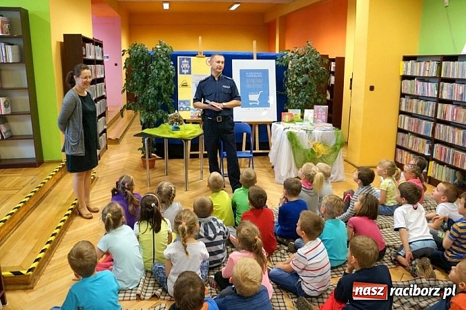 Zdjęcie w galerii na portalu naszraciborz.pl: Policjanci spotkali się z przedszkolakami z Nędzy wiadomości z regionu