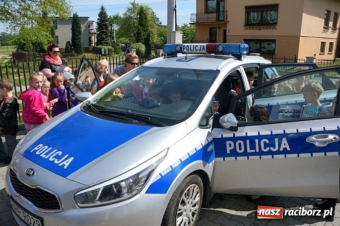 Zdjęcie w galerii na portalu naszraciborz.pl: Policjanci spotkali się z przedszkolakami z Nędzy wiadomości z regionu