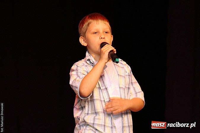 Zdjęcie w galerii na portalu naszraciborz.pl: Konkurs Piosenki w ramach Powiatowego Festiwalu Twórczości Artystycznej wiadomości z regionu