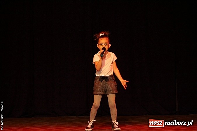 Zdjęcie w galerii na portalu naszraciborz.pl: Konkurs Piosenki w ramach Powiatowego Festiwalu Twórczości Artystycznej wiadomości z regionu