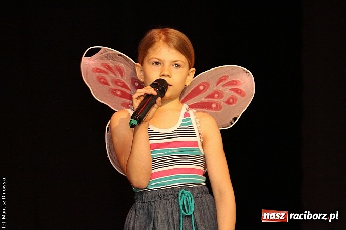 Zdjęcie w galerii na portalu naszraciborz.pl: Konkurs Piosenki w ramach Powiatowego Festiwalu Twórczości Artystycznej wiadomości z regionu
