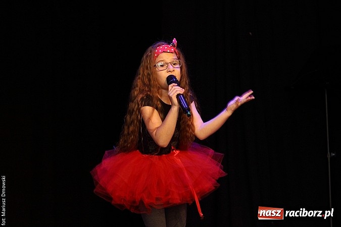 Zdjęcie w galerii na portalu naszraciborz.pl: Konkurs Piosenki w ramach Powiatowego Festiwalu Twórczości Artystycznej wiadomości z regionu