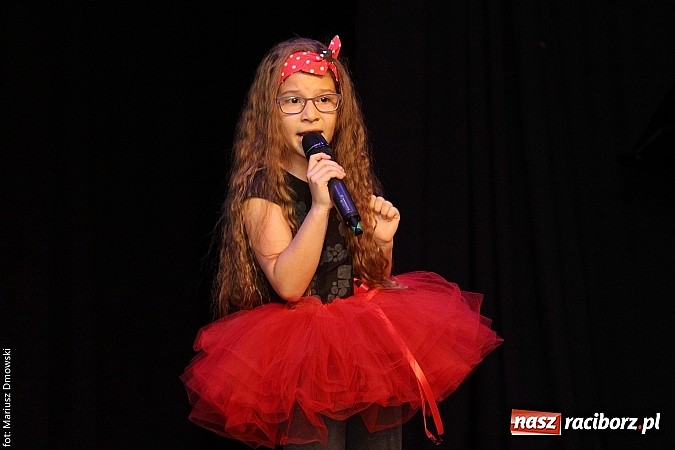 Zdjęcie w galerii na portalu naszraciborz.pl: Konkurs Piosenki w ramach Powiatowego Festiwalu Twórczości Artystycznej wiadomości z regionu