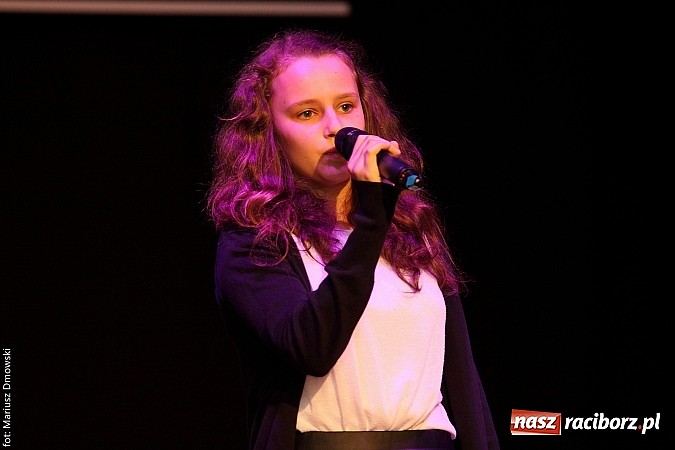 Zdjęcie w galerii na portalu naszraciborz.pl: Konkurs Piosenki w ramach Powiatowego Festiwalu Twórczości Artystycznej wiadomości z regionu