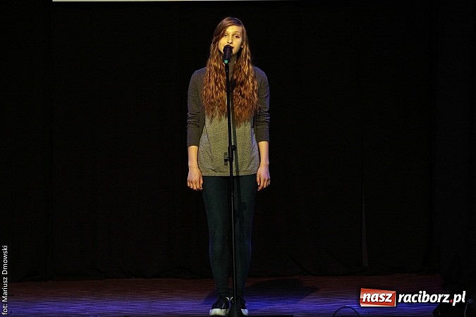 Zdjęcie w galerii na portalu naszraciborz.pl: Konkurs Piosenki w ramach Powiatowego Festiwalu Twórczości Artystycznej wiadomości z regionu