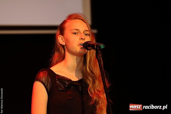 Zdjęcie w galerii na portalu naszraciborz.pl: Konkurs Piosenki w ramach Powiatowego Festiwalu Twórczości Artystycznej wiadomości z regionu
